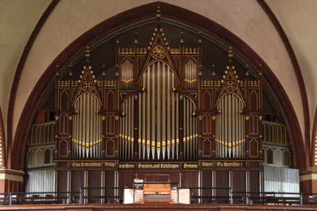 Orgel der Ev. Auenkirche, Berlin-Wilmersdorf Orgel der Ev. Auenkirche, Berlin-Wilmersdorf